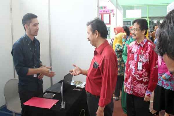 Puluhan Perusahaan Gelar Rekrutmen di SMKN 5