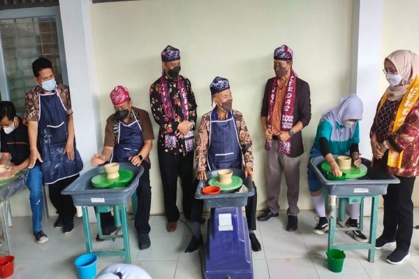 SMK Negeri 5 Sukses Gelar Jatim Cerdas; Dipuji Sekda Provinsi, Karya Siswa Mengagumkan