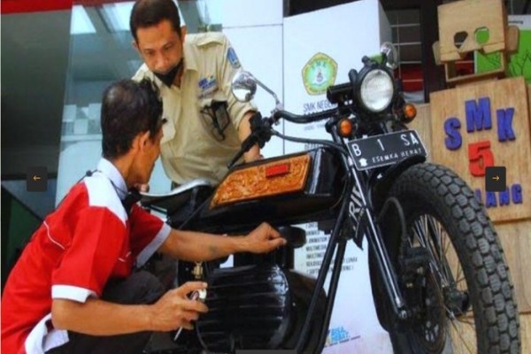Keren! Kepala Sekolah di Malang Ciptakan Moge Listrik Ramah Lingkungan